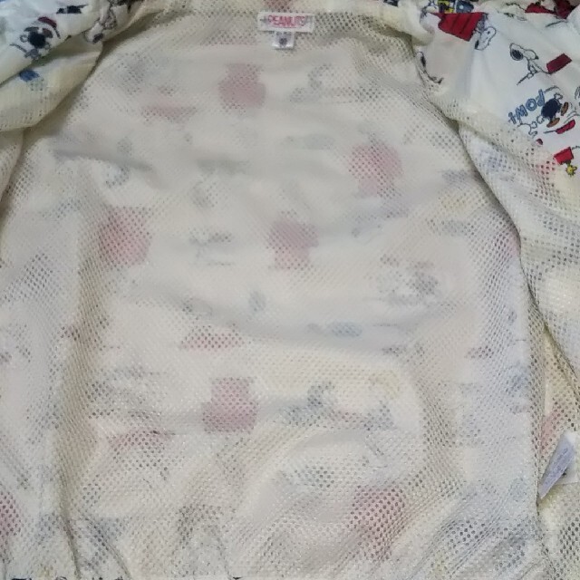 スヌーピー  ナイロンパーカー キッズ/ベビー/マタニティのベビー服(~85cm)(ジャケット/コート)の商品写真