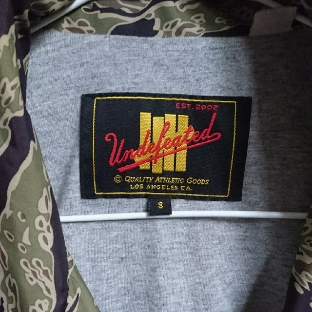 UNDEFEATED(アンディフィーテッド)の【同時購入割引有】アンディフィーテッド  コーチジャケット メンズのジャケット/アウター(ナイロンジャケット)の商品写真