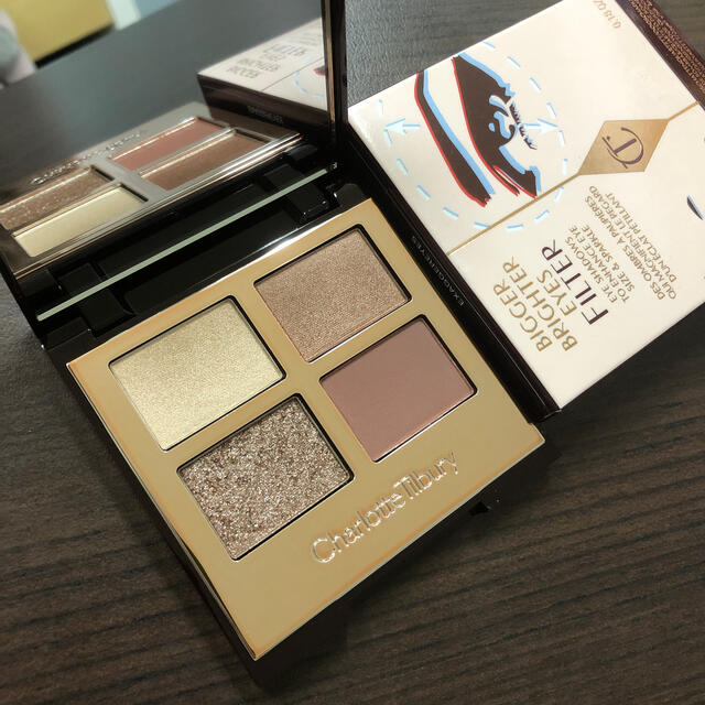 Charlotte tilburyアイシャドウ