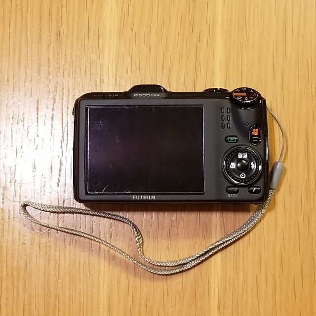 富士フイルム(フジフイルム)のコンパクト デジタルカメラ スマホ/家電/カメラのカメラ(コンパクトデジタルカメラ)の商品写真