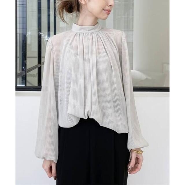 L'Appartement DEUXIEME CLASSE(アパルトモンドゥーズィエムクラス)の朝は苦手様専用：アパルトモン：INDRESS/PLEATS BLOUSE レディースのトップス(シャツ/ブラウス(長袖/七分))の商品写真