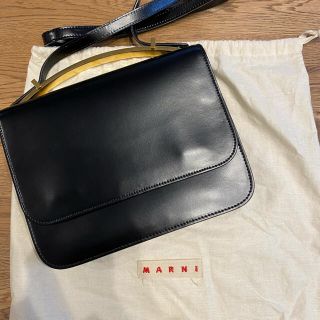 マルニ(Marni)の美品MARNI ショルダーバッグ(ショルダーバッグ)