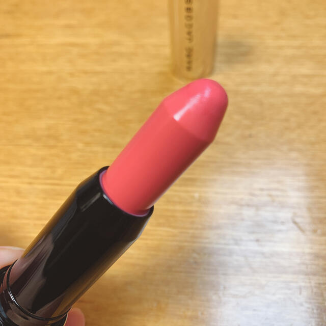 MARC JACOBS(マークジェイコブス)のMARC JACOBS kiss pop LIP COLOR STICK コスメ/美容のベースメイク/化粧品(口紅)の商品写真