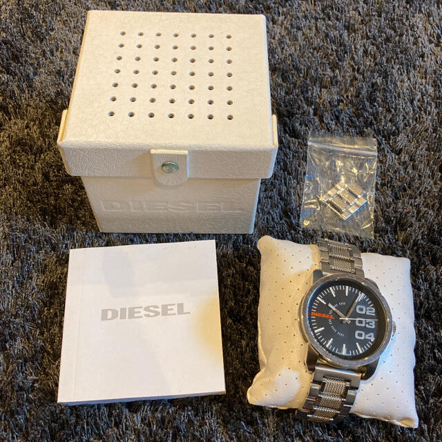 DIESEL ディーゼル 腕時計　メンズウォッチ ブラック DZ1370