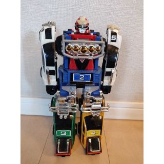激走戦隊カーレンジャー RVロボ(特撮)