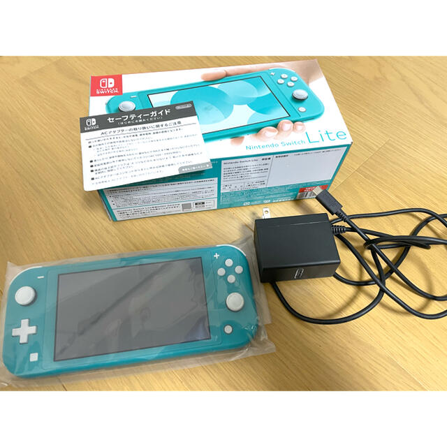 Nintendo Switch(ニンテンドースイッチ)の任天堂 Switch LITE ターコイズブルー 中古品 エンタメ/ホビーのゲームソフト/ゲーム機本体(その他)の商品写真