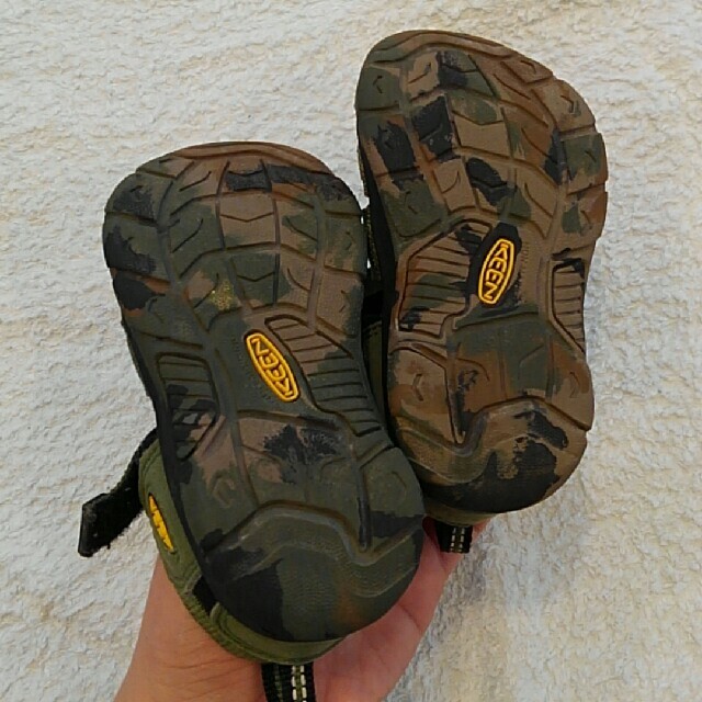 KEEN(キーン)のkeen　キーン　サンダル　迷彩　14.5㎝ キッズ/ベビー/マタニティのベビー靴/シューズ(~14cm)(サンダル)の商品写真