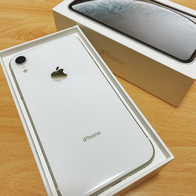 iPhone XR 64GB ホワイト　SIMフリー