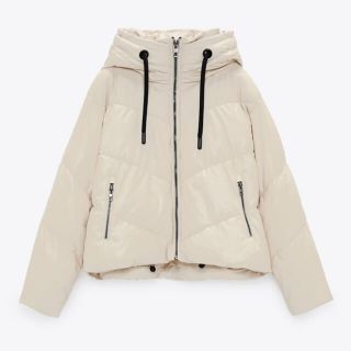 ザラ(ZARA)の新品未使用タグ付　ZARA フェイクレザー　パフジャケット　エクリュ　XLサイズ(ダウンジャケット)