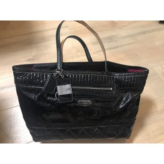 コーチ(COACH)のコーチ　トートバッグ　黒　エナメル　coach(トートバッグ)