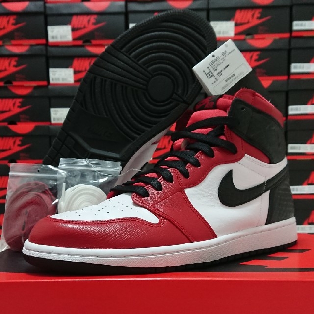 NIKE(ナイキ)の美USED 黒タグ 29㎝ JORDAN1 ジョーダン サテンレッド ウィメンズ メンズの靴/シューズ(スニーカー)の商品写真