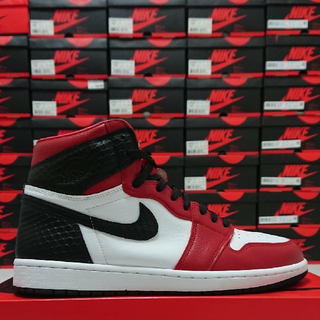 美USED 黒タグ 29㎝ JORDAN1 ジョーダン サテンレッド ウィメンズ