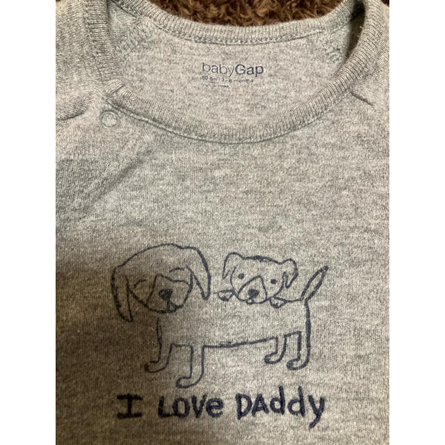 babyGAP(ベビーギャップ)の60cm baby gap ロンパース グレー　犬 キッズ/ベビー/マタニティのベビー服(~85cm)(ロンパース)の商品写真