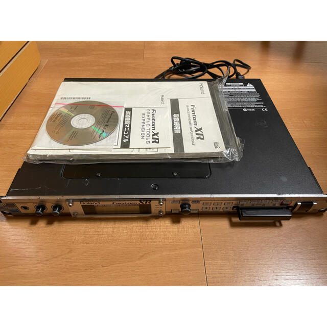 Roland Fantom-XR 引き寄せ 現状品 音源モジュール 取説付 音出しOK Roland Fantom-XR 引き寄せ 現状品 音源モジュール 取説付 音出しOK