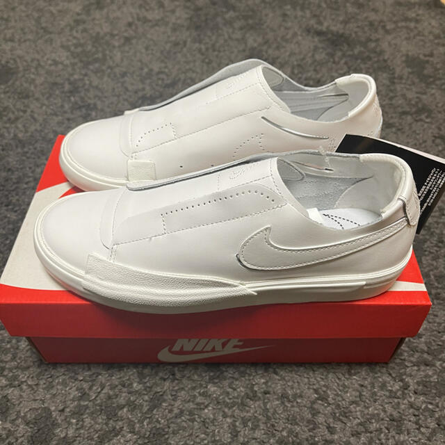 新品未使用 / 24cm / NIKE BLAZER SLIP / WHITEレディース