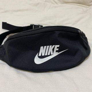 ナイキ(NIKE)のNIKE ナイキ ヘリテージ ヒップパック　サコッシュ　ウエストポーチ(ウエストポーチ)