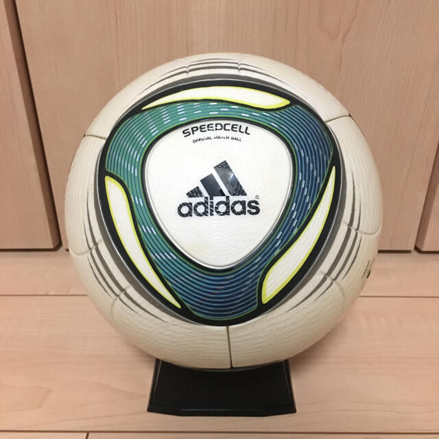 Adidas スピードセル ジャブラニ サッカーボール チームガイスト ５号球 公式球の通販 By ピンクソアラ S Shop アディダスならラクマ