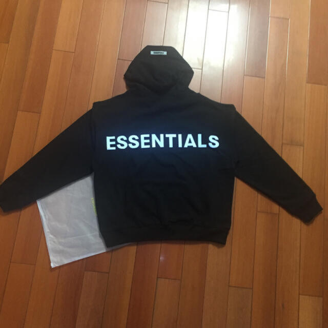 FEAR OF GOD(フィアオブゴッド)のFOG Essentials Pullover Hoodie パーカー ブラック メンズのトップス(パーカー)の商品写真