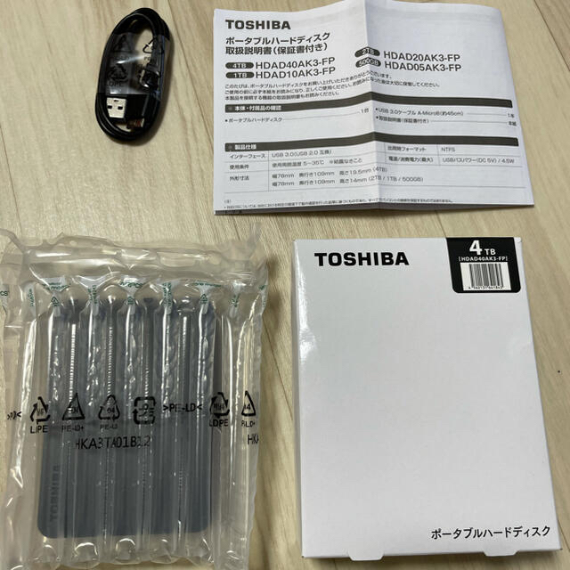 東芝(トウシバ)のTOSHIBA ポータブルハードディスク　4TB スマホ/家電/カメラのPC/タブレット(PC周辺機器)の商品写真
