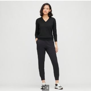 ユニクロ(UNIQLO)の新品！未使用！タグ付！♥️UNIQLO♥️カシミヤVネックニット。Ｌ。(ニット/セーター)