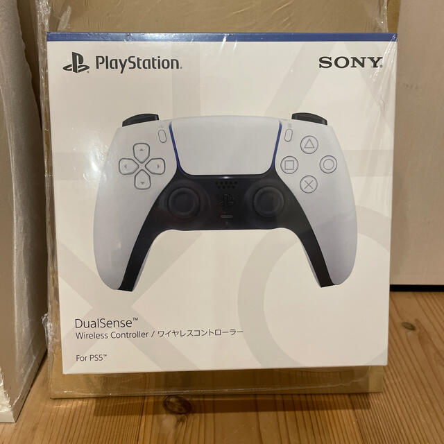 SONY(ソニー)のPlayStation5 DualSenseワイヤレスコントローラー エンタメ/ホビーのゲームソフト/ゲーム機本体(その他)の商品写真