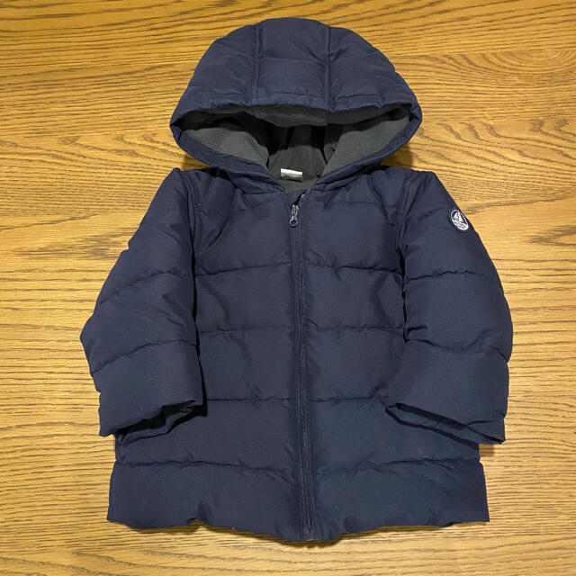 PETIT BATEAU(プチバトー)のプチバトー　ダウンジャケット　男女兼用　サイズ80 ネイビー キッズ/ベビー/マタニティのベビー服(~85cm)(ジャケット/コート)の商品写真