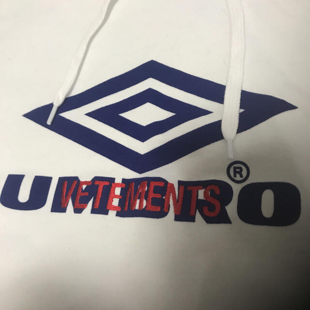 Vetements × UMBRO オーバーサイズフーディ - www.sorbillomenu.com