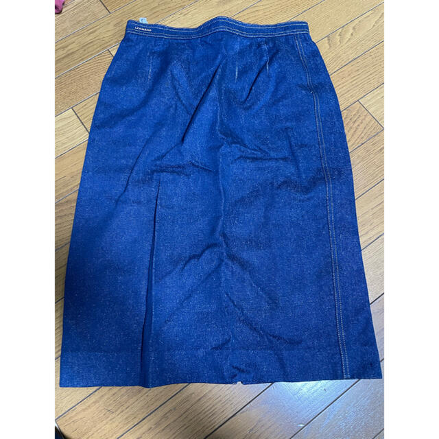 LEONARD(レオナール)のレオナール  ジーンズタイトスカート レディースのスカート(ひざ丈スカート)の商品写真