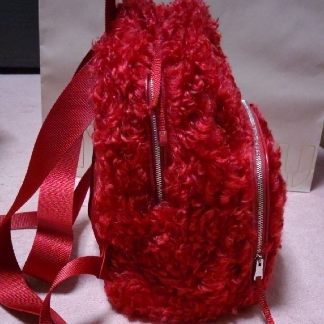 miumiu(ミュウミュウ)のMIU MIUリュック レディースのバッグ(リュック/バックパック)の商品写真
