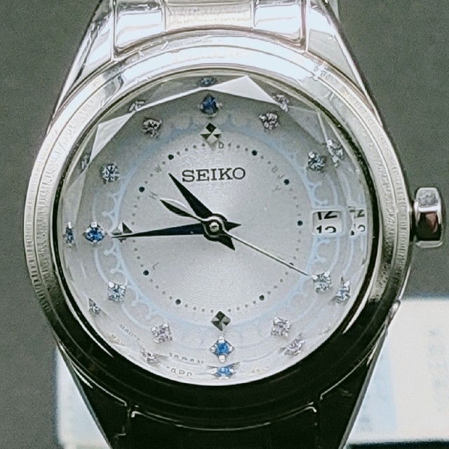 SEIKO(セイコー)のセイコールキア ソーラー電波 SWFH081 スワロフスキー カットガラス  レディースのファッション小物(腕時計)の商品写真