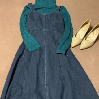 アズールバイマウジー(AZUL by moussy)の美品 AZUL デニムワンピース 前開き(ロングワンピース/マキシワンピース)