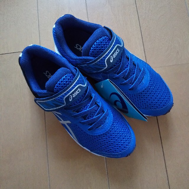 asics(アシックス)のキッズ運動靴 キッズ/ベビー/マタニティのキッズ靴/シューズ(15cm~)(スニーカー)の商品写真