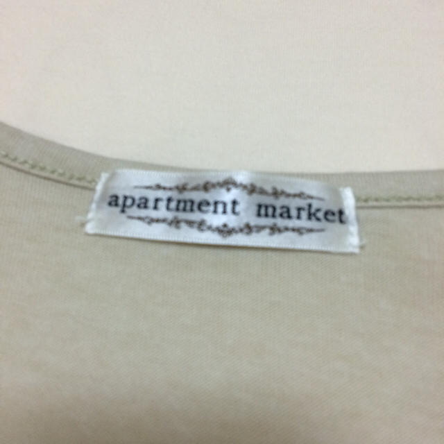 apartment market(アパートメントマーケット)のapartment market ロゴT レディースのトップス(Tシャツ(半袖/袖なし))の商品写真