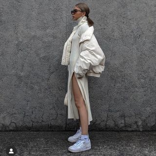 アリシアスタン(ALEXIA STAM)のACLENT slit zip knit one piace white(ロングワンピース/マキシワンピース)