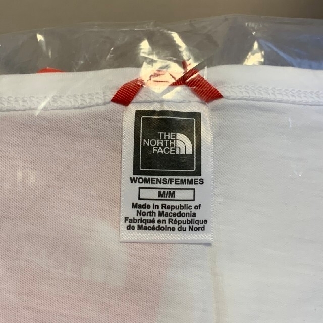 THE NORTH FACE(ザノースフェイス)のTHA NORTH FACE レディースTシャツVネック（Mサイズ） レディースのトップス(Tシャツ(半袖/袖なし))の商品写真