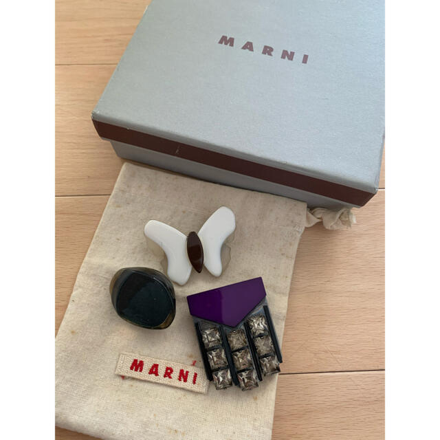 MARNI ブローチ