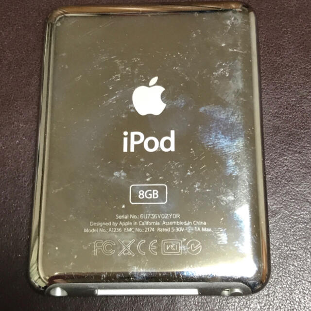 iPod(アイポッド)のiPod nano 8GB 第3世代 シルバー スマホ/家電/カメラのオーディオ機器(ポータブルプレーヤー)の商品写真