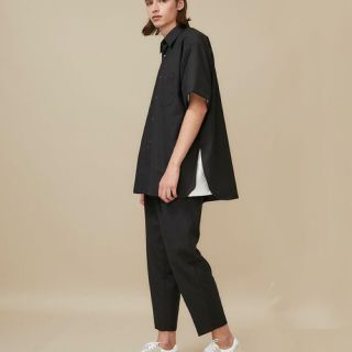 マーカウェア(MARKAWEAR)の新品【MARKAWARE】ペグトップテーパードスラックス(スラックス)