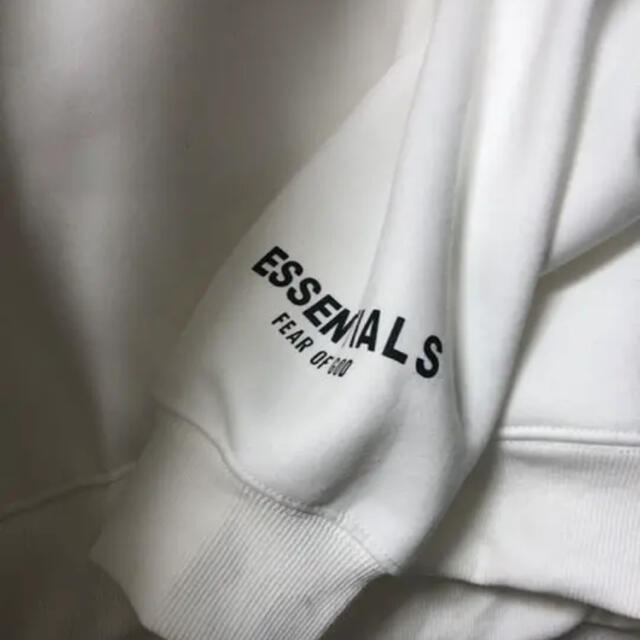 FEAR OF GOD(フィアオブゴッド)のfog essential  Lサイズ　《新品未使用》 メンズのトップス(パーカー)の商品写真