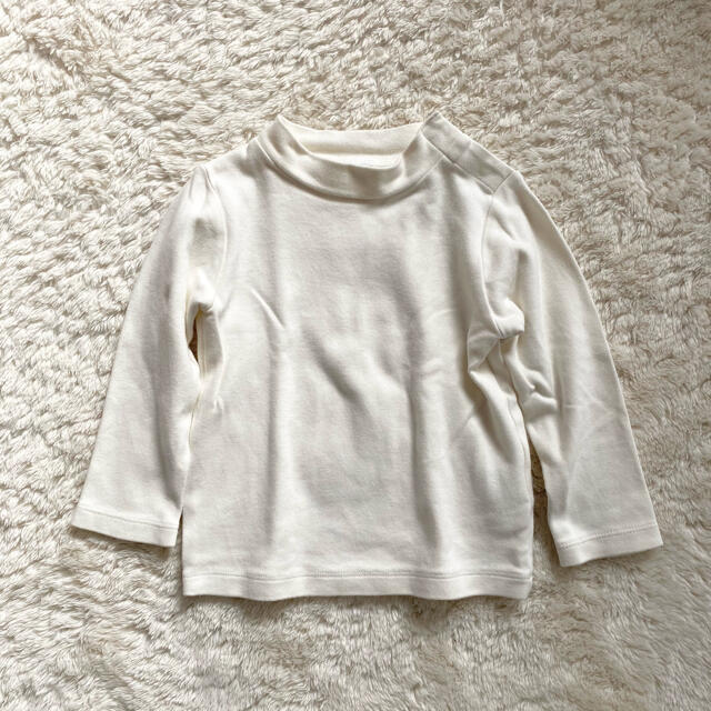 アカチャンホンポ(アカチャンホンポ)のアカチャンホンポ♡あったかロンT 90 キッズ/ベビー/マタニティのキッズ服女の子用(90cm~)(Tシャツ/カットソー)の商品写真