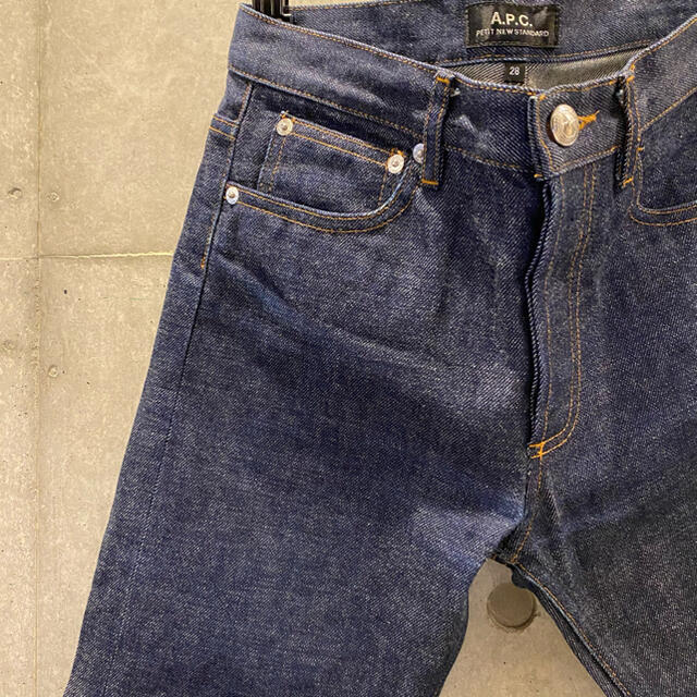 A.P.C(アーペーセー)のa.p.c. プチニュースタンダード ジーンズ petitnewstandard メンズのパンツ(デニム/ジーンズ)の商品写真