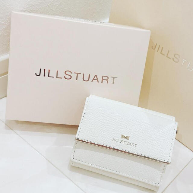 JILLSTUART(ジルスチュアート)のJILLSTUART 財布　美品 レディースのファッション小物(財布)の商品写真