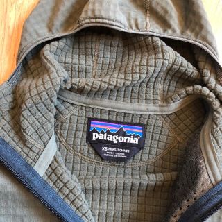 パタゴニア(patagonia)M's R1フーディー XS 40072SP13