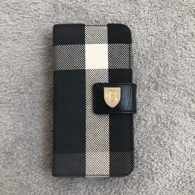 BURBERRY BLUE LABEL(バーバリーブルーレーベル)のバーバリーブルーレーベルスマホケース スマホ/家電/カメラのスマホアクセサリー(iPhoneケース)の商品写真