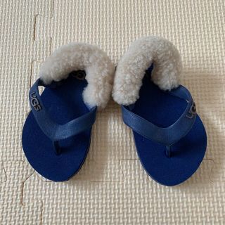 アグ(UGG)のUGGアグ ベビーサンダル ボア付き(サンダル)