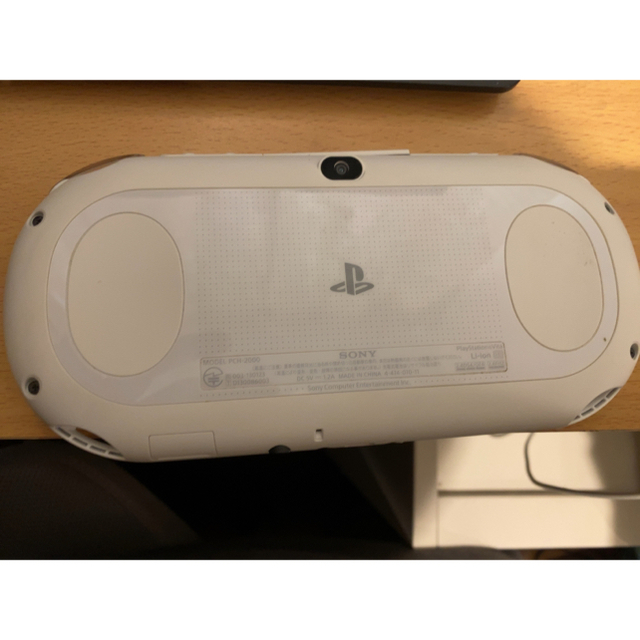 PlayStation®Vita メモリーカード　ケース　ソフト付き 3