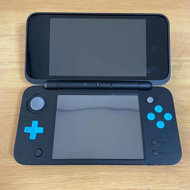 美品 2DS LL ブラック×ターコイズ 本体のみ 1