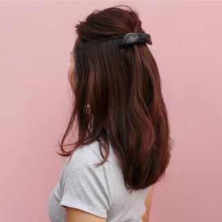 【完売品/半額以下】フランスラックス　レザーバミューダボウ　バレッタ(バレッタ/ヘアクリップ)