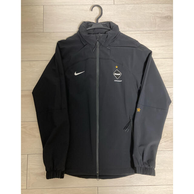 F.C.R.B.(エフシーアールビー)のFCRB WARM UP JACKET ブラック　Sサイズ メンズのジャケット/アウター(ナイロンジャケット)の商品写真