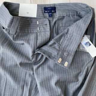 ギャップ(GAP)の【新品】【美品】【タグ付き】GAP ギャップ　グレーストライプ　レディースズボン(カジュアルパンツ)